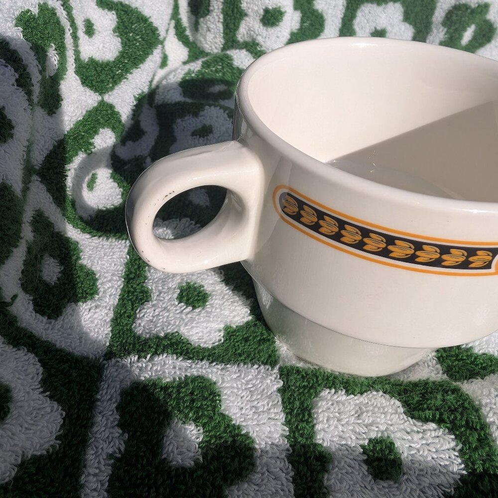 Vintage Mugs OUT OF CONTROL tilted mug, 70s art deco tea cup - Picture 5 of 5